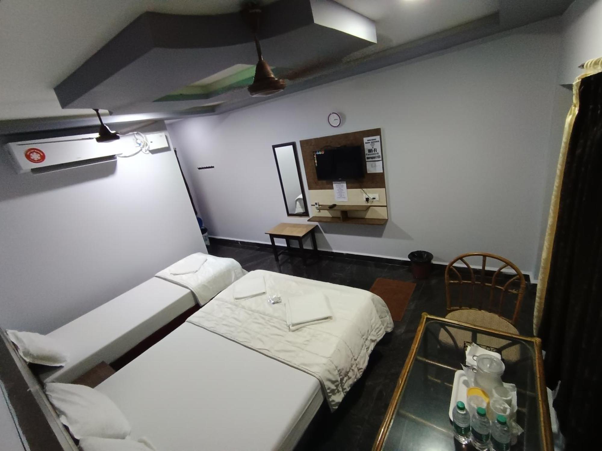 Sri Murugan Beach Paradise Hotel Mamallapuram Eksteriør billede