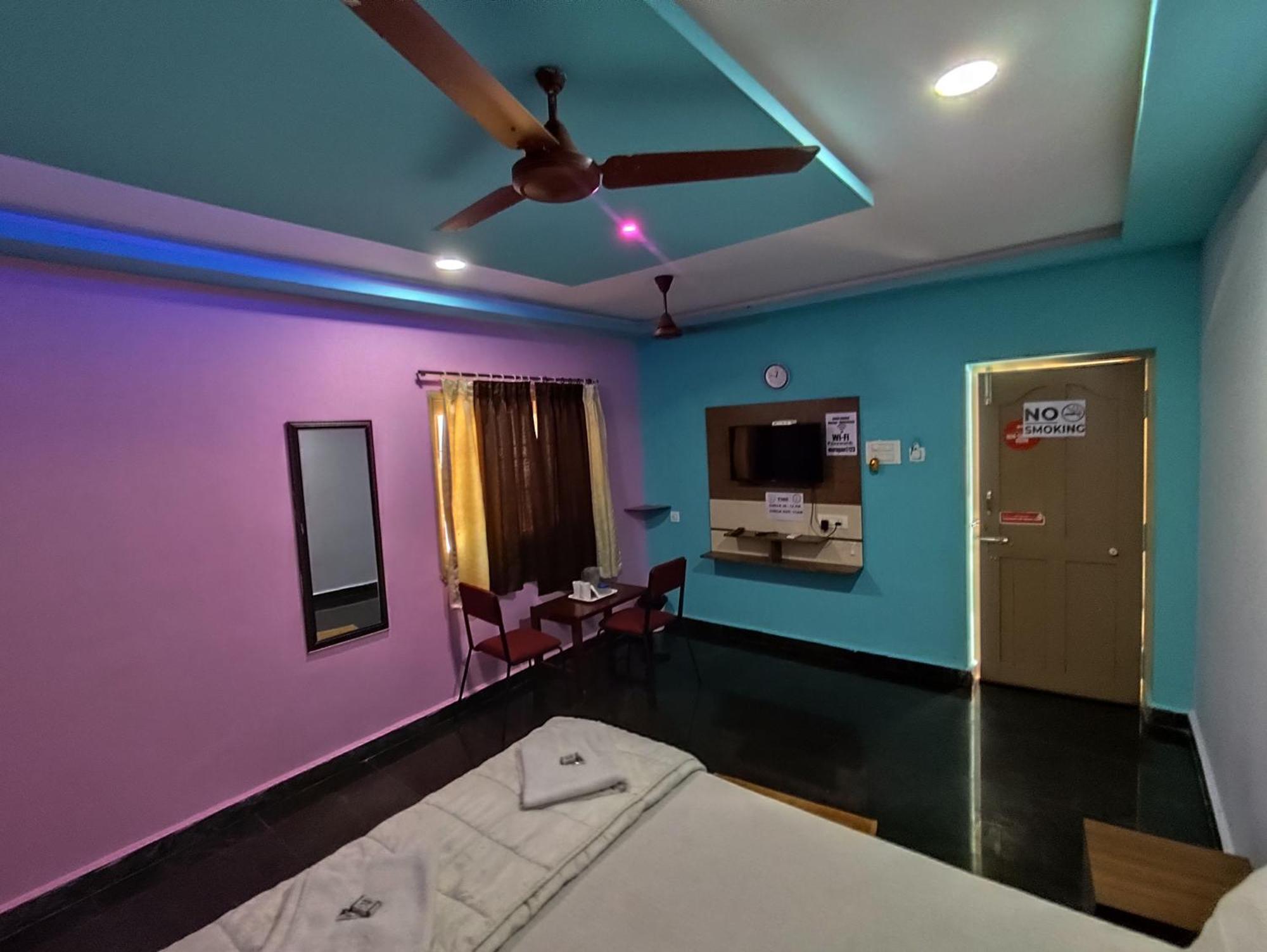 Sri Murugan Beach Paradise Hotel Mamallapuram Eksteriør billede